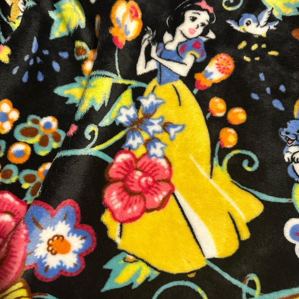 Vera Bradley x Disney 100th Anniversary Themed Floral Throw Used